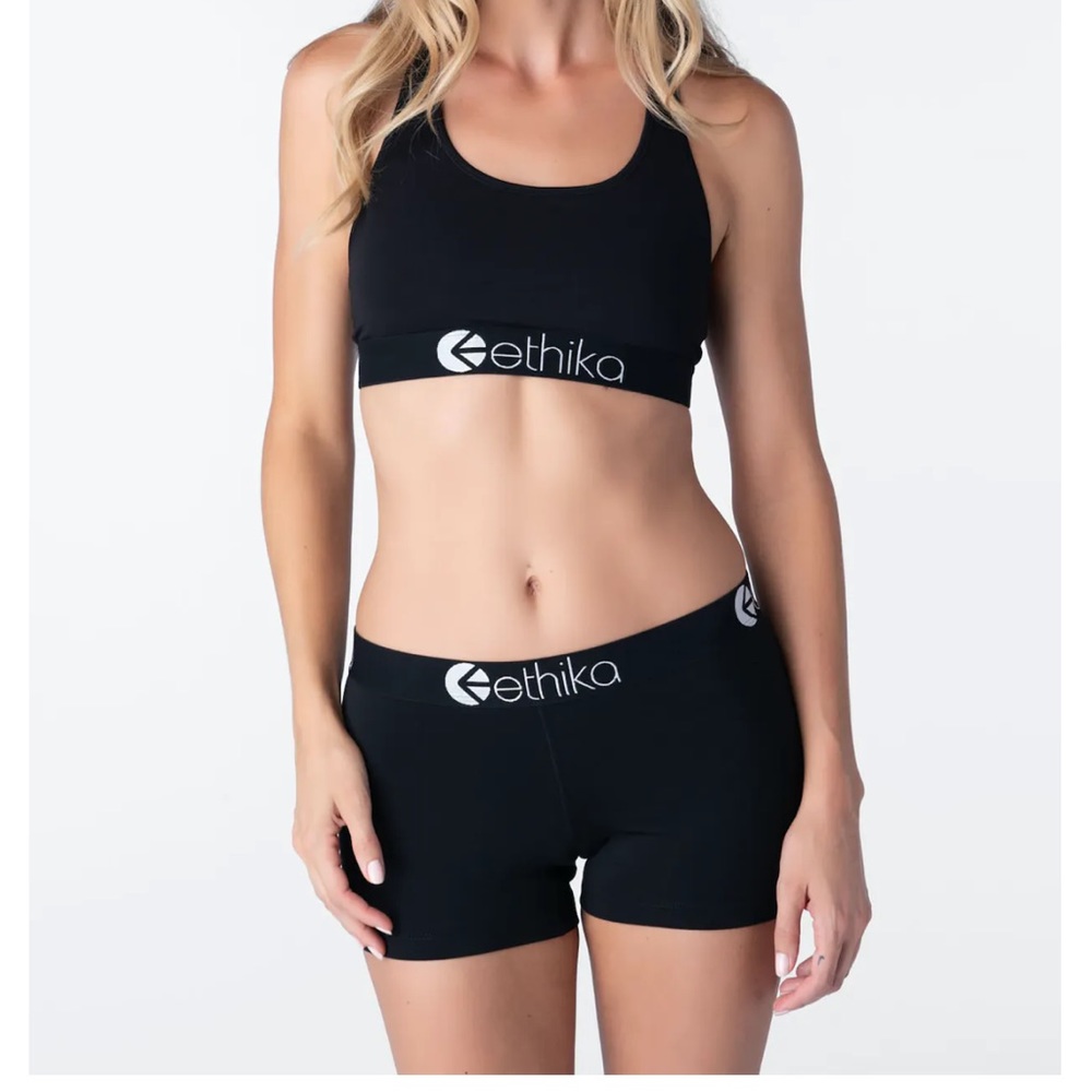 Ethika MODAL - MIDNIGHT BLACK
Sports Bra